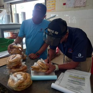 Acodeco encuentra anomalías en la venta de pan por peso y empacado