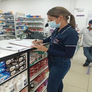 Mayoría de farmacias incumplen con registrar precios de la Cabameb